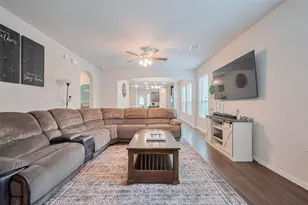 1214 Red Hills Dr, Rosharon, TX 77583 - Photo 6