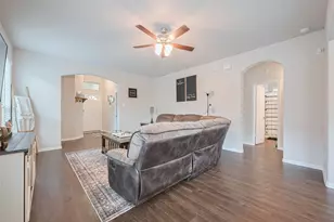 1214 Red Hills Dr, Rosharon, TX 77583 - Photo 8