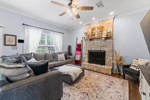 746 E Lake Dr, Livingston, TX 77351 - Photo 6