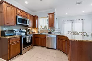 746 E Lake Dr, Livingston, TX 77351 - Photo 8