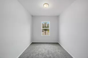 13502 Harefield Holw Trl, Houston, TX 77049 - Photo 34