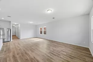 13502 Harefield Holw Trl, Houston, TX 77049 - Photo 12