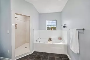 216 Rue Orleans St, Baytown, TX 77520 - Photo 4
