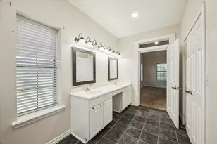 216 Rue Orleans St, Baytown, TX 77520 - Photo 24