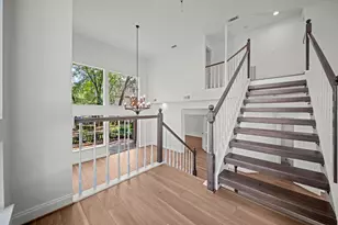45 N Lakeridge Cir, The Woodlands, TX 77381 - Photo 6