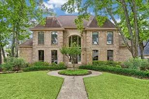 2519 Golden Pond Dr, Kingwood, TX 77345 - Photo 2