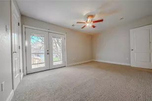 764 Worthshire St, Houston, TX 77008 - Photo 12