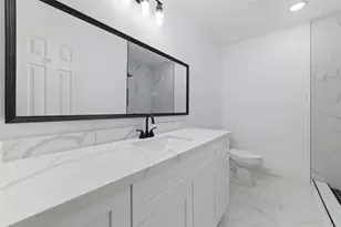9114 Mahoning Dr, Houston, TX 77074 - Photo 14