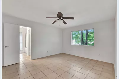 10302 Blue Oak Drive, Houston, TX 77065 - Photo 12