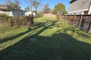 7009 Roswell St, Houston, TX 77022 - Photo 1