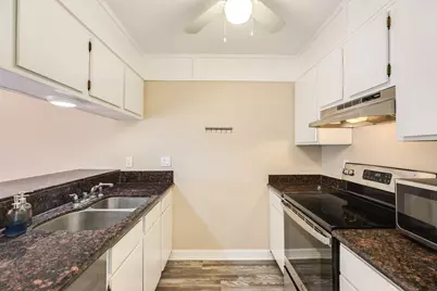 7140 N Holiday Drive, Galveston, TX 77550 - Photo 14