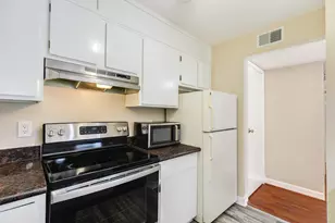 7140 N Holiday Dr, Galveston, TX 77550 - Photo 16