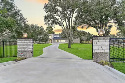 7627 Scott Avenue, Manvel, TX 77578 - Photo 2