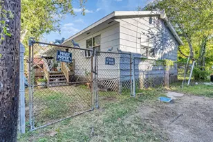 4323 Ave R 1/2, Galveston, TX 77550 - Photo 24