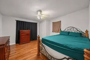 4323 Ave R 1/2, Galveston, TX 77550 - Photo 10