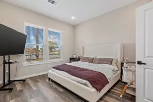 6721 Parker Oaks Ln, Houston, TX 77076 - Photo 16