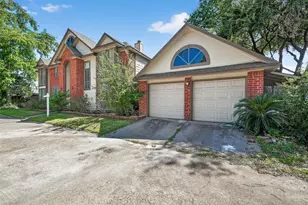 1535 Beaconshire Rd, Houston, TX 77077 - Photo 6