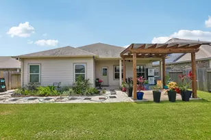 8806 Explorer Dr, Texas City, TX 77591 - Photo 32