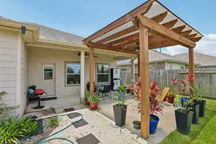 8806 Explorer Dr, Texas City, TX 77591 - Photo 28