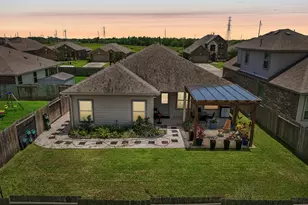 8806 Explorer Dr, Texas City, TX 77591 - Photo 34