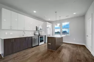 4819 Caroline St, Houston, TX 77004 - Photo 2