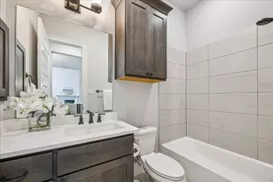 13050 Pebblebrook Dr, Houston, TX 77079 - Photo 24