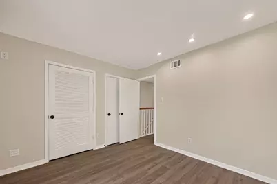 5056 Glenmont Drive, Houston, TX 77081 - Photo 18