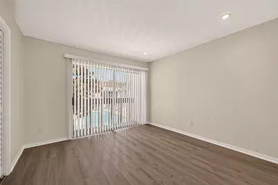 5056 Glenmont Drive, Houston, TX 77081 - Photo 20