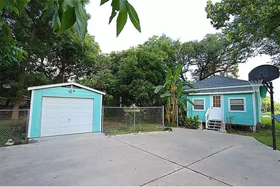 1207 Ross Street, La Marque, TX 77568 - Photo 10