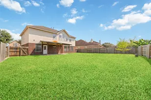 15111 Snow Hill Ct, Sugar Land, TX 77498 - Photo 4