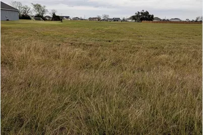 861 Longhorn Trail, Angleton, TX 77515 - Photo 2