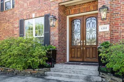 1202 Meadowlark Lane, Sugar Land, TX 77478 - Photo 4