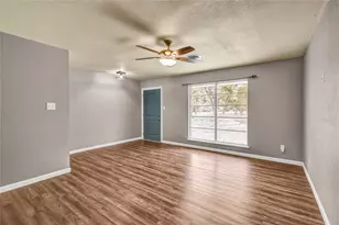 404 S 14th St, West Columbia, TX 77486 - Photo 14
