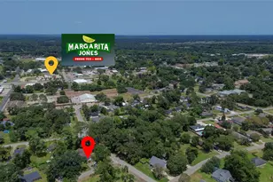 404 S 14th St, West Columbia, TX 77486 - Photo 4