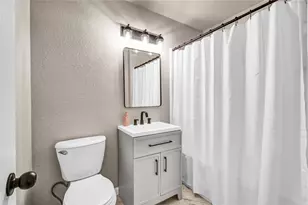 404 S 14th St, West Columbia, TX 77486 - Photo 34