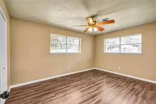 404 S 14th St, West Columbia, TX 77486 - Photo 36