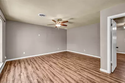 404 S 14th Street, West Columbia, TX 77486 - Photo 12