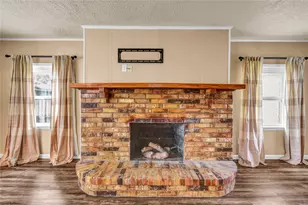 404 S 14th St, West Columbia, TX 77486 - Photo 30