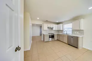 5611 Tidewater Dr, Houston, TX 77085 - Photo 4