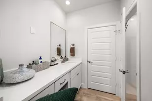 2718 Grand Fountains Dr, Houston, TX 77054 - Photo 26