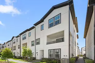 2718 Grand Fountains Dr, Houston, TX 77054 - Photo 2