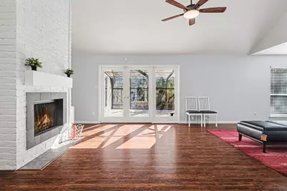 23 S Tallowberry Drive, The Woodlands, TX 77381 - Photo 4