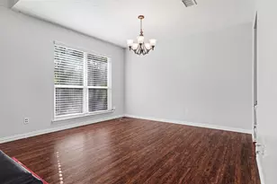 23 S Tallowberry Dr, The Woodlands, TX 77381 - Photo 8