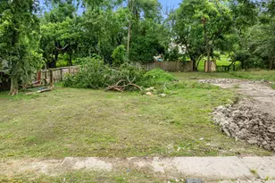 4924 Curtin St, Houston, TX 77023 - Photo 6
