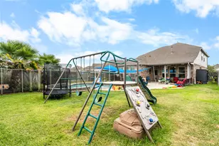 8910 Beacon Mill Dr, Cypress, TX 77433 - Photo 2