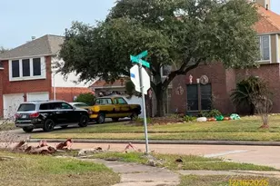 4702 Breckenridge Dr, Houston, TX 77066 - Photo 4