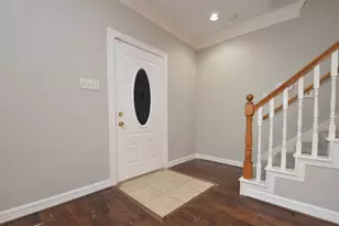 11045 Landswalk Dr, Houston, TX 77099 - Photo 8