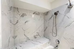 2213 Stanford St, Houston, TX 77006 - Photo 14