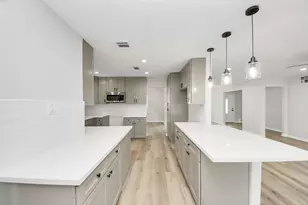 6015 McKnight St, Houston, TX 77035 - Photo 4