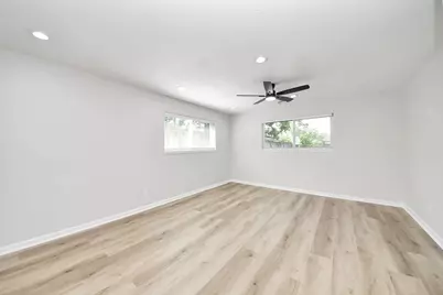 6015 McKnight Street, Houston, TX 77035 - Photo 22